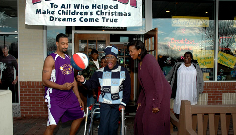 Christmas with the Hoop Magicians!